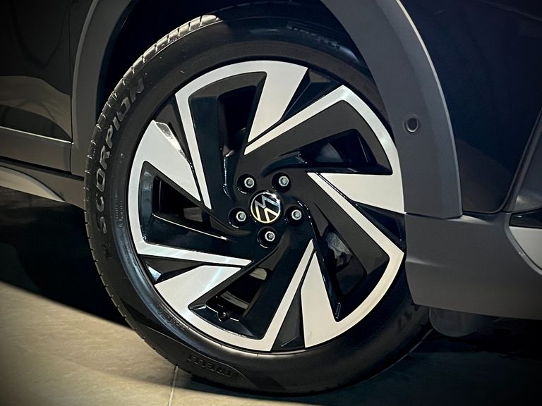 VolksWagen Nivus Highline 1.0 200 TSI Flex Aut.