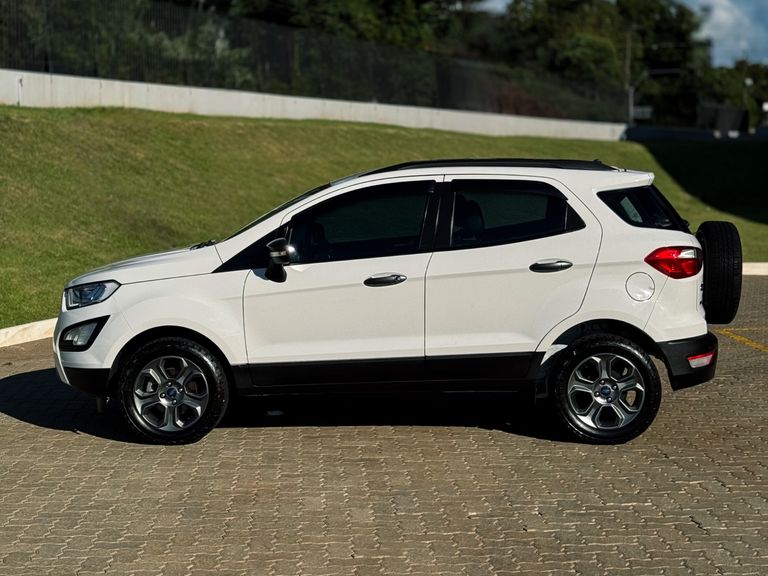 Ford EcoSport FREESTYLE 1.5 12V Flex 5p Mec.