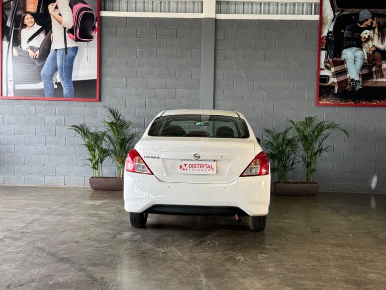 Nissan VERSA 1.0 12V FlexStart 4p Mec.