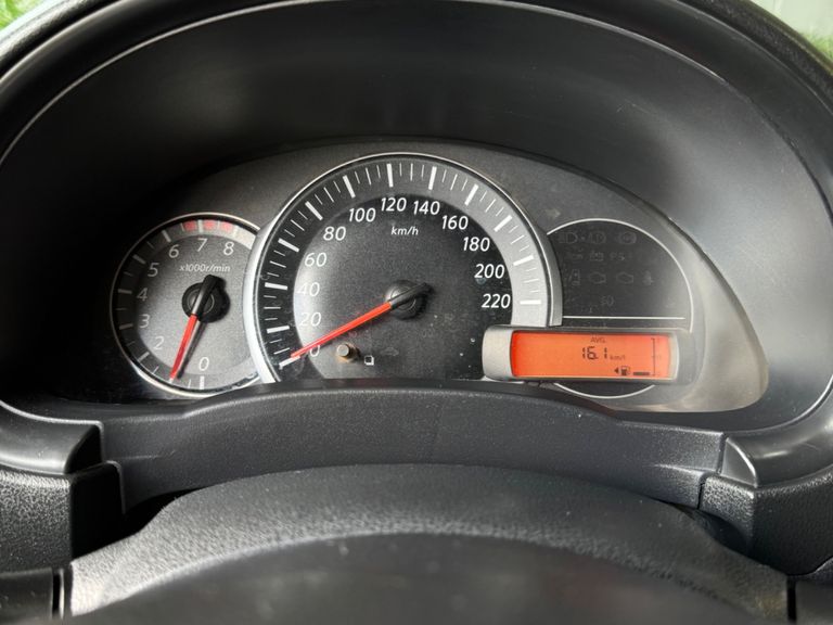 Nissan VERSA 1.0 12V FlexStart 4p Mec.