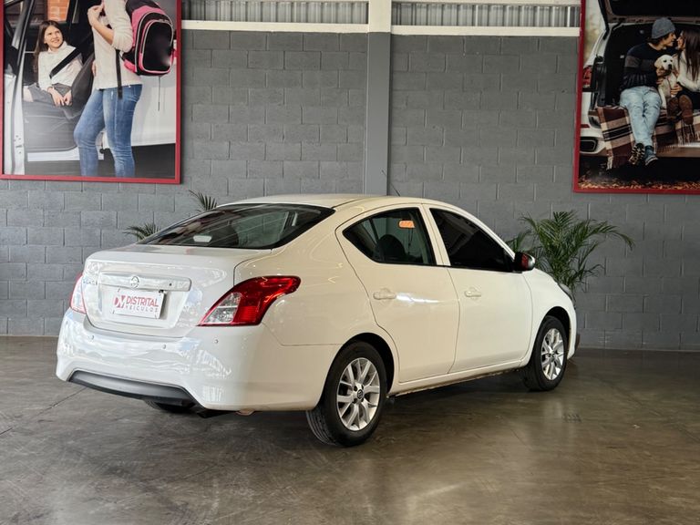 Nissan VERSA 1.0 12V FlexStart 4p Mec.