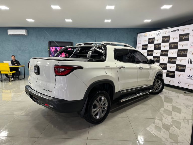 Fiat Toro Volcano 2.4 16V Flex Aut.