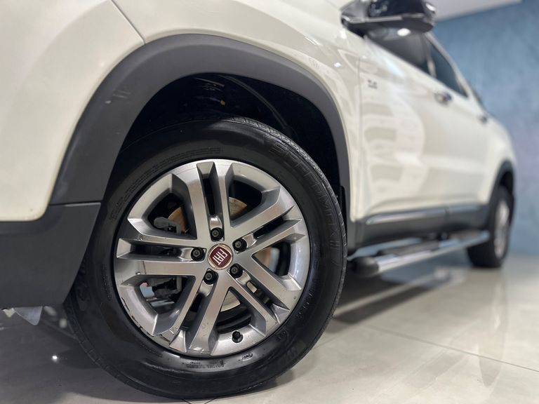 Fiat Toro Volcano 2.4 16V Flex Aut.