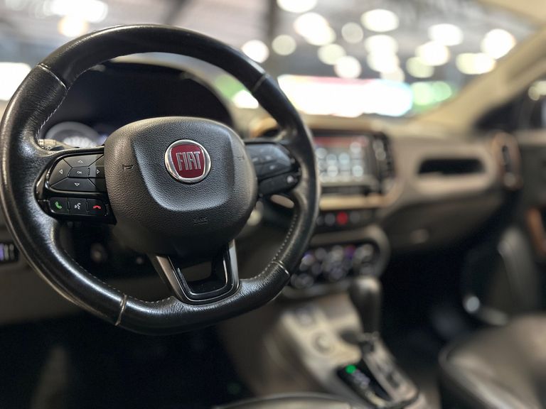 Fiat Toro Volcano 2.4 16V Flex Aut.