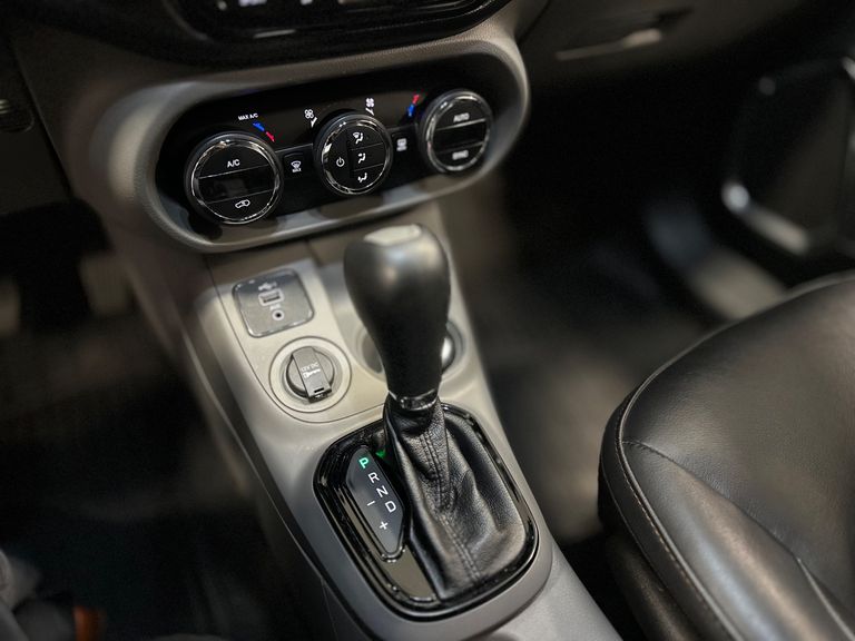 Fiat Toro Volcano 2.4 16V Flex Aut.