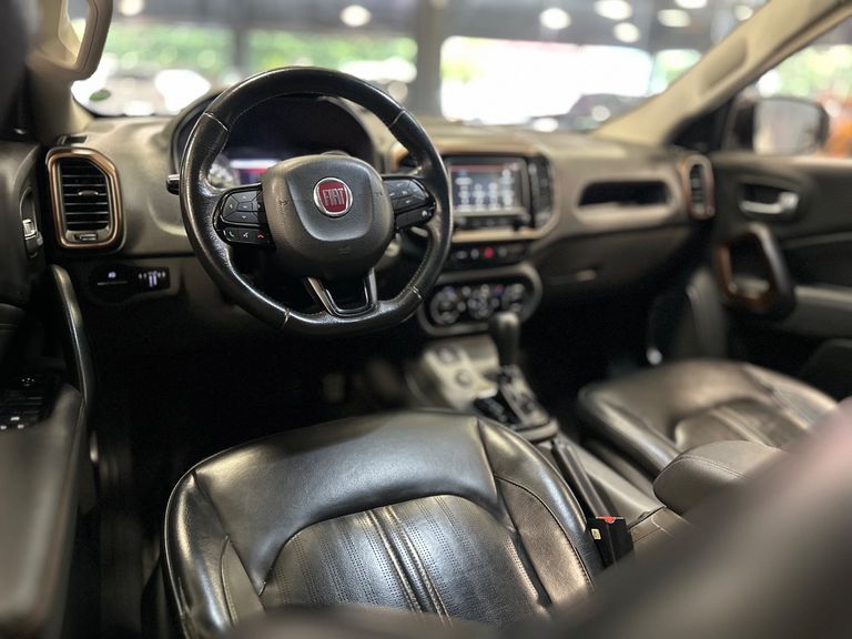 Fiat Toro Volcano 2.4 16V Flex Aut.