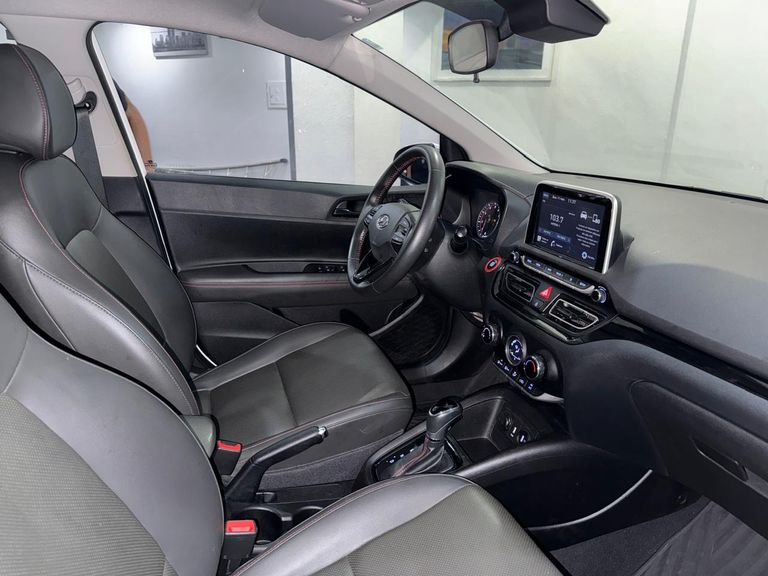 Hyundai HB20X Diamond 1.6 Flex 16V Aut.