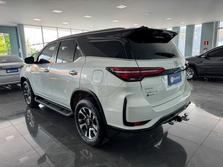 Toyota Hilux SW4 Diamond 2.8 TB 4x4 Die. Aut.