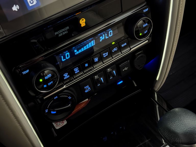 Toyota Hilux SW4 Diamond 2.8 TB 4x4 Die. Aut.