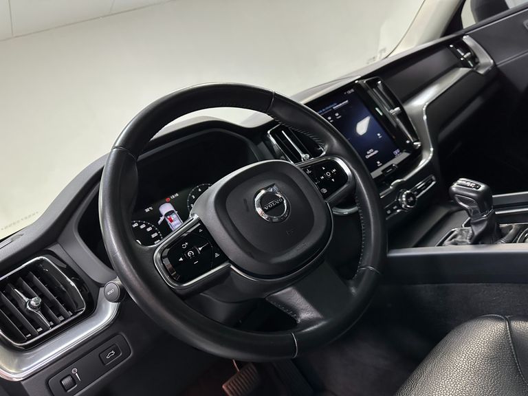 Volvo XC 60 T-5 MOMENTUM 2.0 254cv AWD 5p