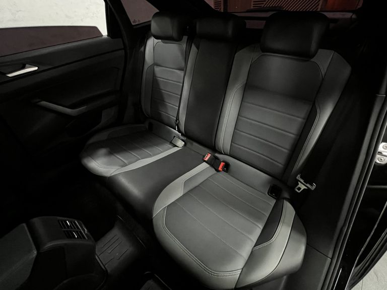 VolksWagen Nivus Highline 1.0 200 TSI Flex Aut.