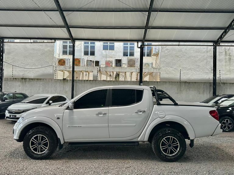 Mitsubishi L200 Triton HPE 3.2 CD TB Int.Diesel Aut
