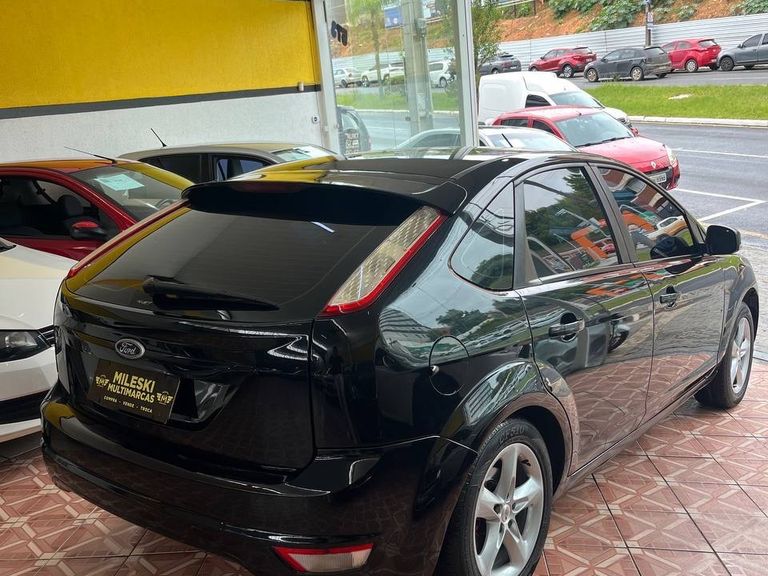 Ford Focus 1.6 S/SE/SE Plus Flex 8V/16V  5p