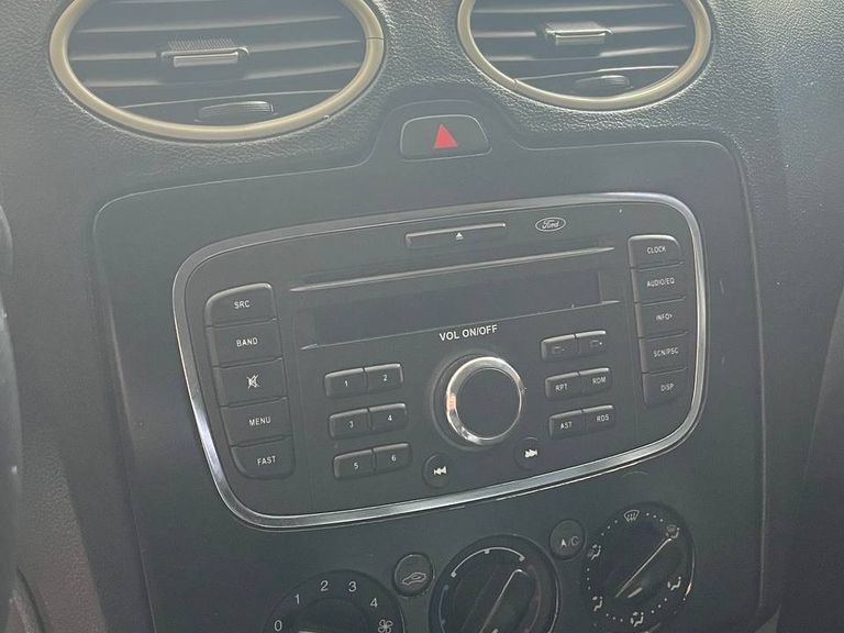 Ford Focus 1.6 S/SE/SE Plus Flex 8V/16V  5p