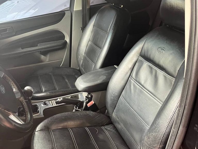 Ford Focus 1.6 S/SE/SE Plus Flex 8V/16V  5p