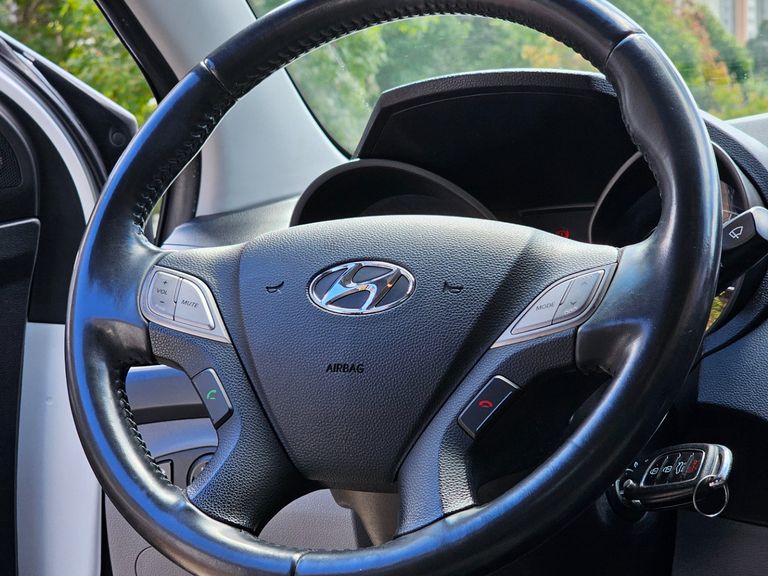 Hyundai HB20S Premium 1.6 Flex 16V Aut. 4p