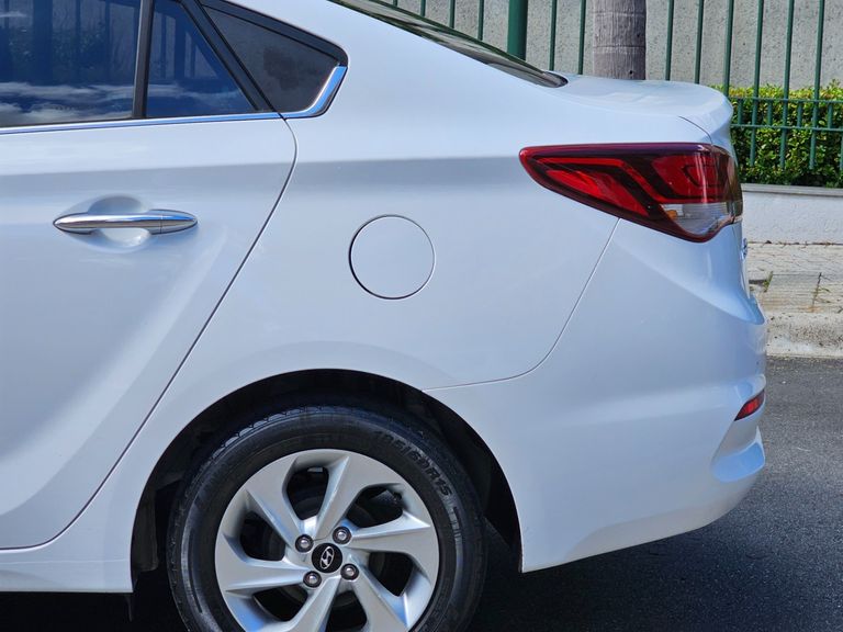 Hyundai HB20S Premium 1.6 Flex 16V Aut. 4p