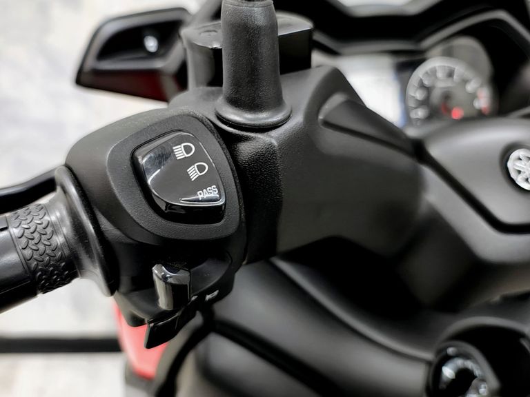 YAMAHA XMAX 250 ABS