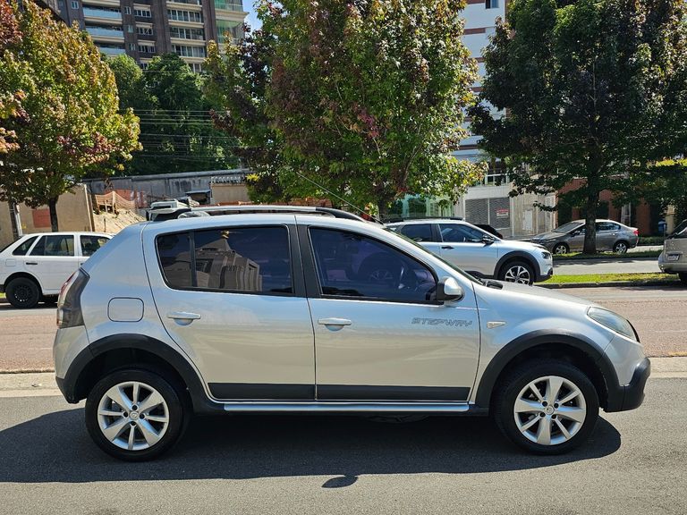Renault SANDERO STEPWAY Hi-Flex 1.6 16V 5p Aut.