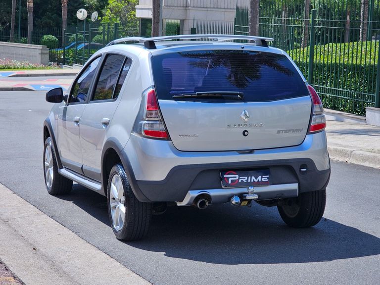 Renault SANDERO STEPWAY Hi-Flex 1.6 16V 5p Aut.