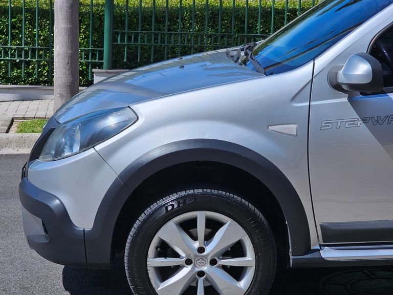 Renault SANDERO STEPWAY Hi-Flex 1.6 16V 5p Aut.