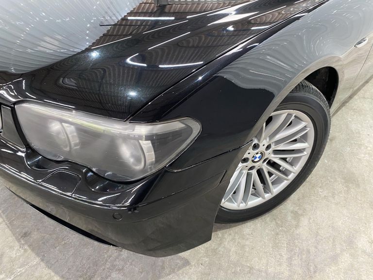 BMW 745iA 4.4 V8 32V 333cv