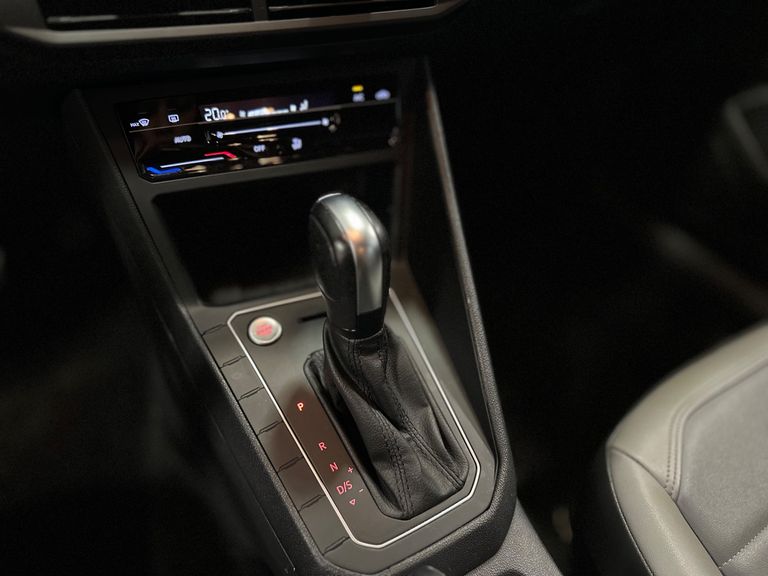 VolksWagen Nivus Highline 1.0 200 TSI Flex Aut.