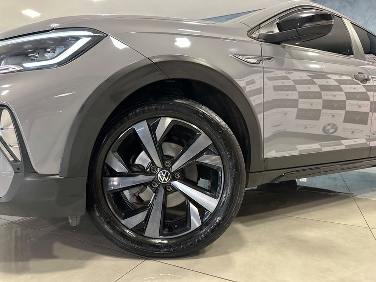 VolksWagen Nivus Highline 1.0 200 TSI Flex Aut.