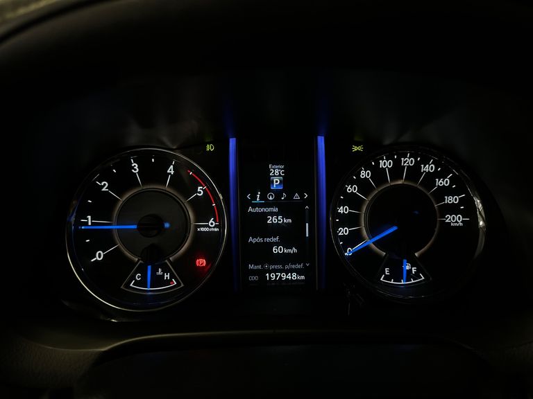 Toyota Hilux SW4 SRX 4x4 2.8 TDI 16V Dies. Aut.