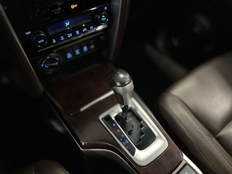 Toyota Hilux SW4 SRX 4x4 2.8 TDI 16V Dies. Aut.