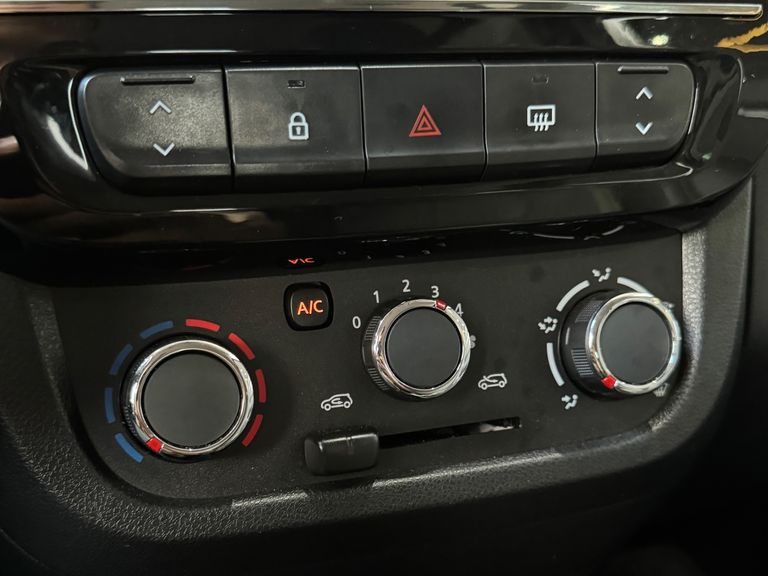 Renault KWID Intense 1.0 Flex 12V 5p Mec.