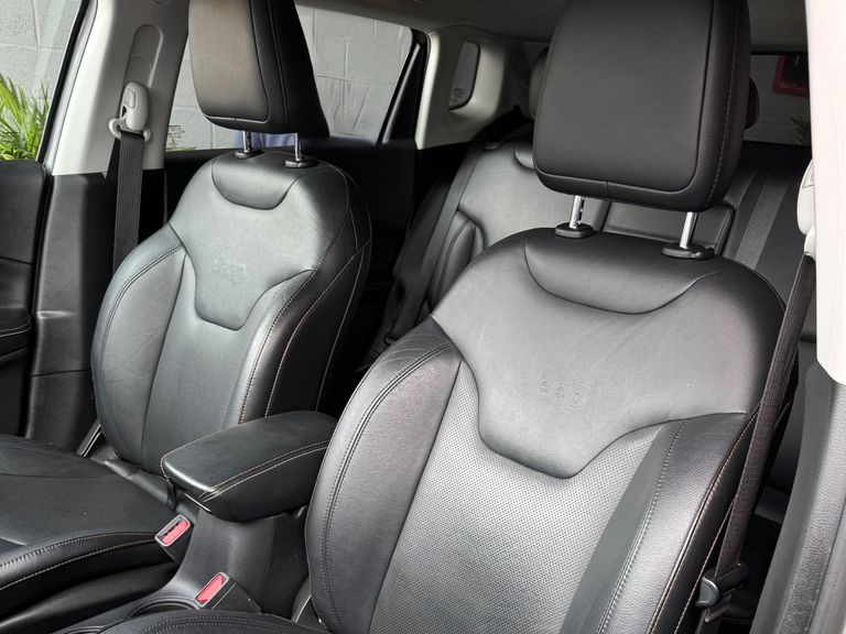 Jeep COMPASS LONGITUDE 2.0 4x2 Flex 16V Aut.