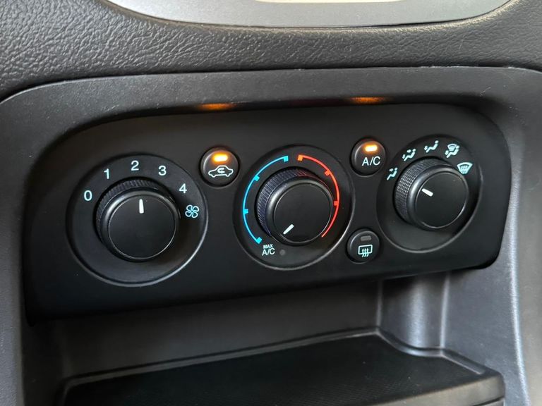 Ford Ka 1.0 SE/SE Plus TiVCT Flex 5p