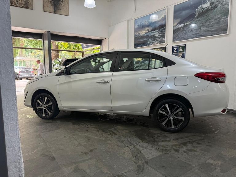 Toyota YARIS XS Connect Sedan 1.5 Flex 16V Aut.