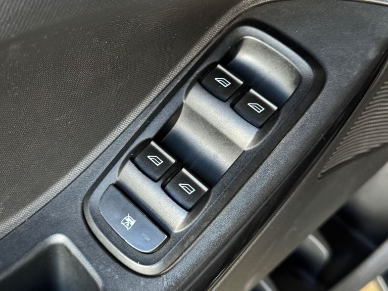 Ford Ka 1.5 Sedan TITANIUM 12V Flex 4p Aut.