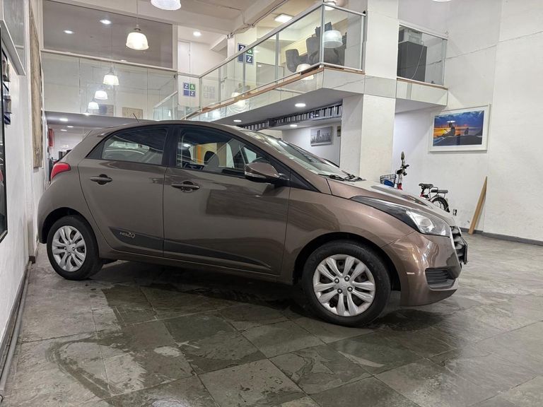 Hyundai HB20 C.Style/C.Plus 1.6 Flex 16V Aut.