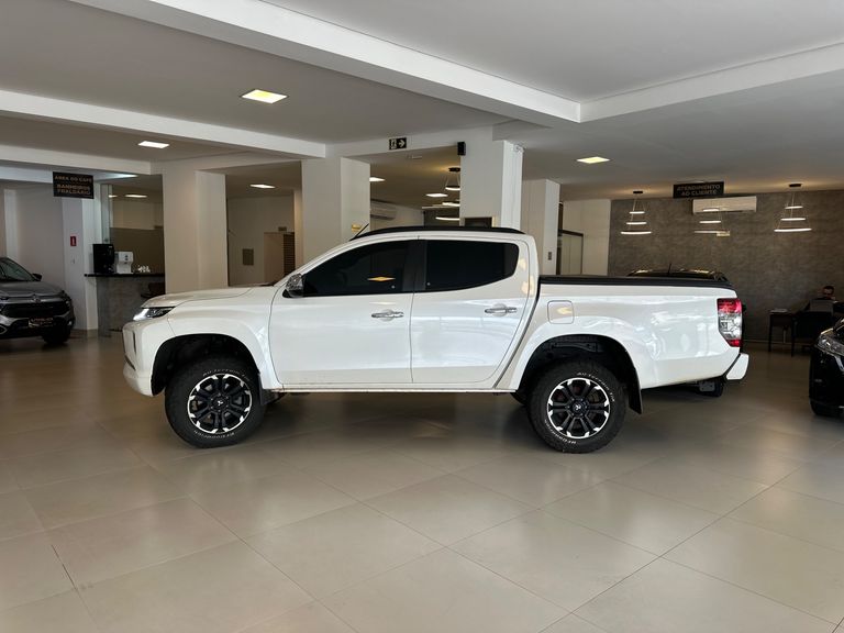 Mitsubishi L200 Triton Sport HPE 2.4 CD Diesel Aut.