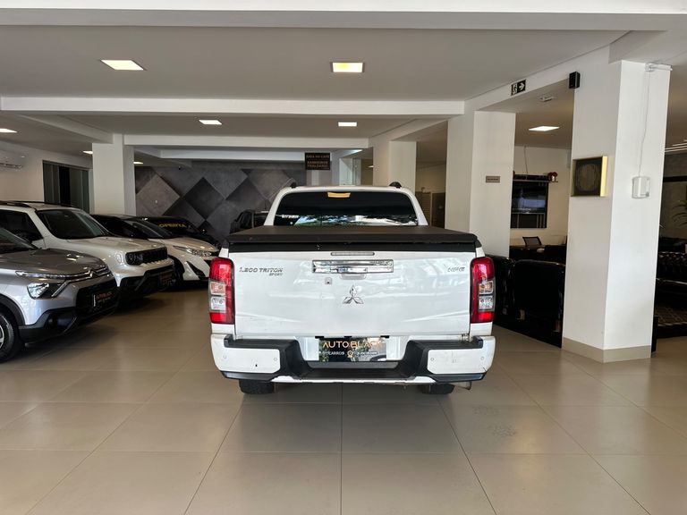 Mitsubishi L200 Triton Sport HPE 2.4 CD Diesel Aut.