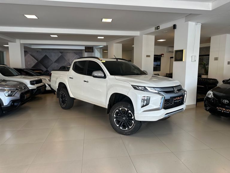 Mitsubishi L200 Triton Sport HPE 2.4 CD Diesel Aut.