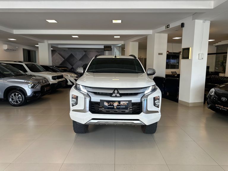 Mitsubishi L200 Triton Sport HPE 2.4 CD Diesel Aut.