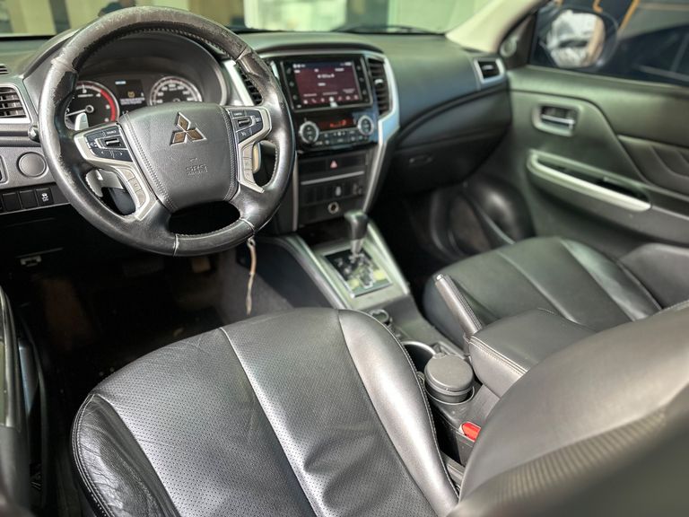 Mitsubishi L200 Triton Sport HPE 2.4 CD Diesel Aut.