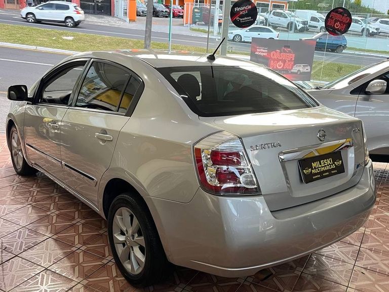 Nissan Sentra 2.0/ 2.0 Flex Fuel 16V Aut.