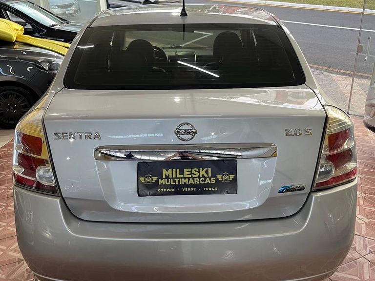 Nissan Sentra 2.0/ 2.0 Flex Fuel 16V Aut.