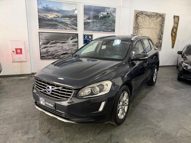 Volvo XC 60 T-5 MOMENTUM 2.0 245cv FWD 5p