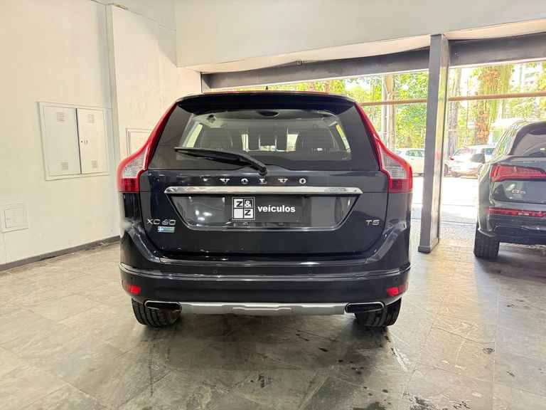 Volvo XC 60 T-5 MOMENTUM 2.0 245cv FWD 5p