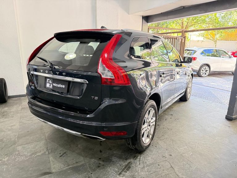 Volvo XC 60 T-5 MOMENTUM 2.0 245cv FWD 5p