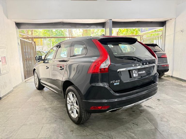 Volvo XC 60 T-5 MOMENTUM 2.0 245cv FWD 5p