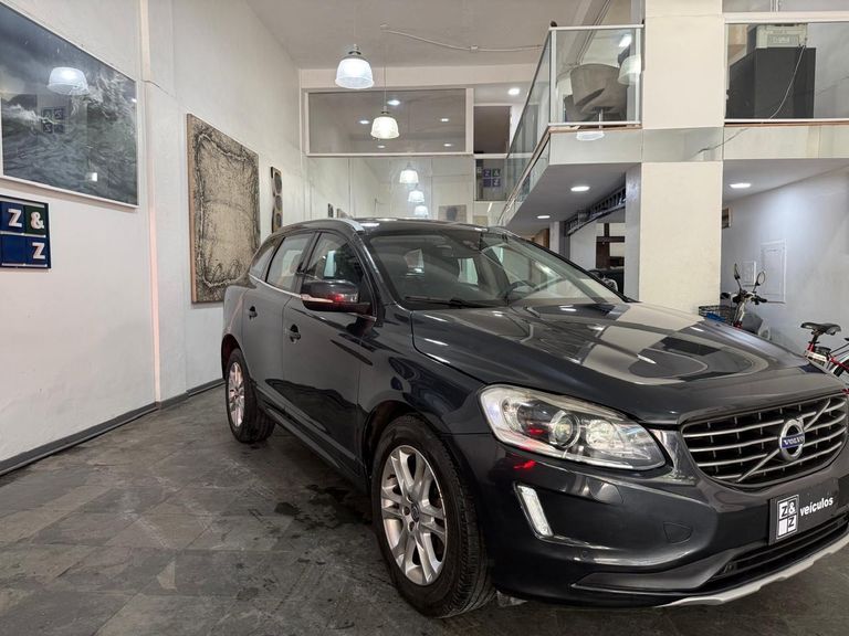 Volvo XC 60 T-5 MOMENTUM 2.0 245cv FWD 5p