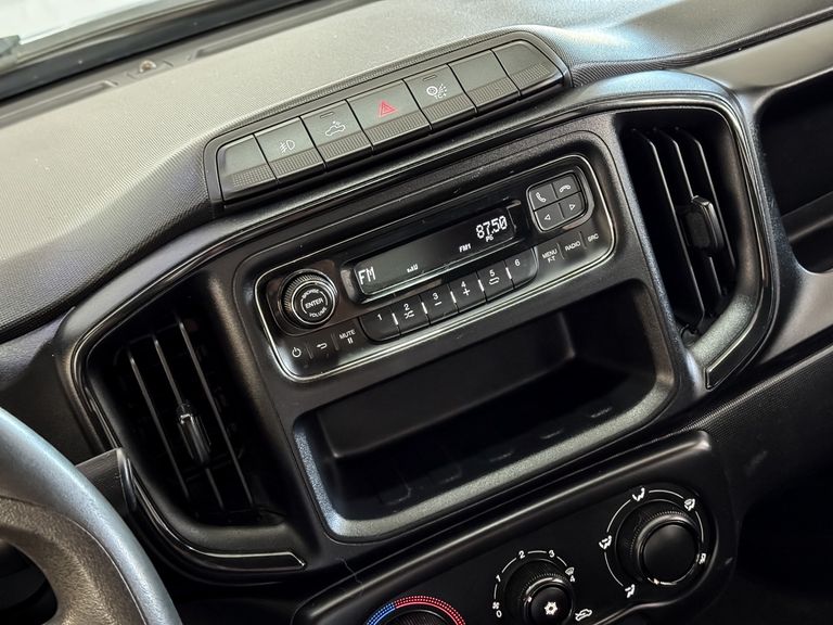 Fiat Strada Freedom 1.3 Flex 8V CD