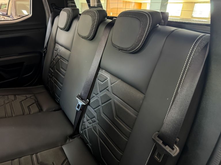 Fiat Strada Volcano 1.3 Flex 8V CD